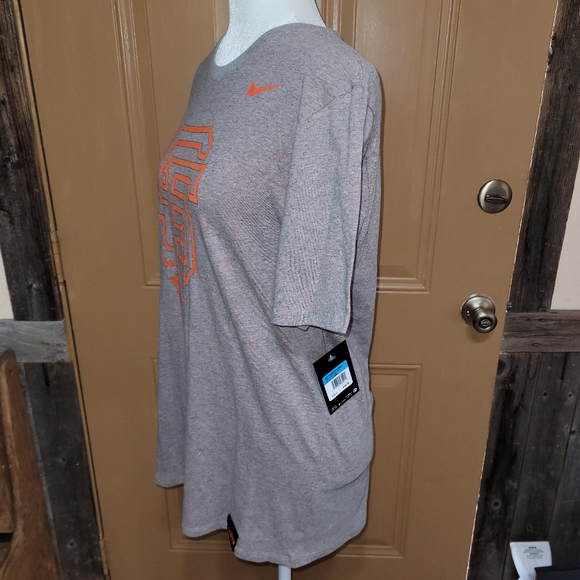 The Nike Tee SF Giants Short Sleeve Shirt N - Picture 3 of 10